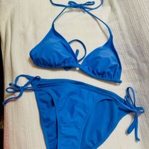 Bikini Bundle - Bikini NEW WITH TAGS and Havaianas flip flops